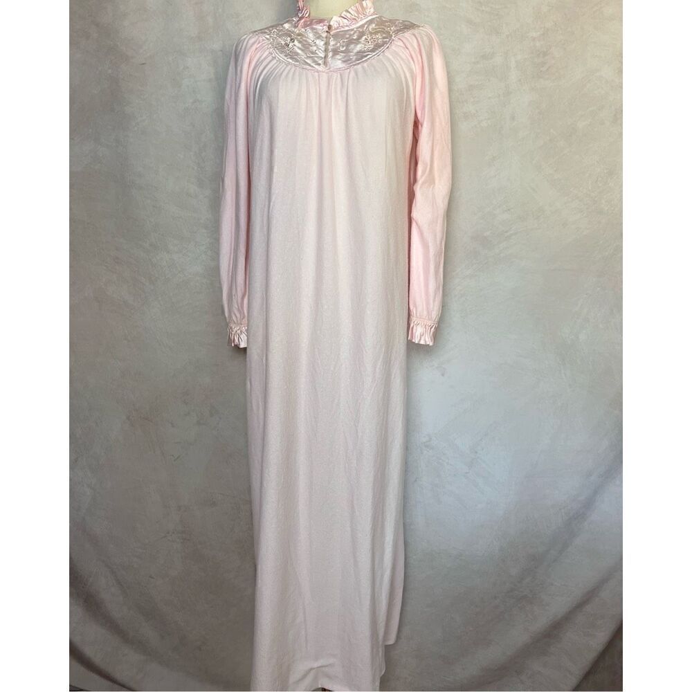 Vintage 1970s Nightgown Pink